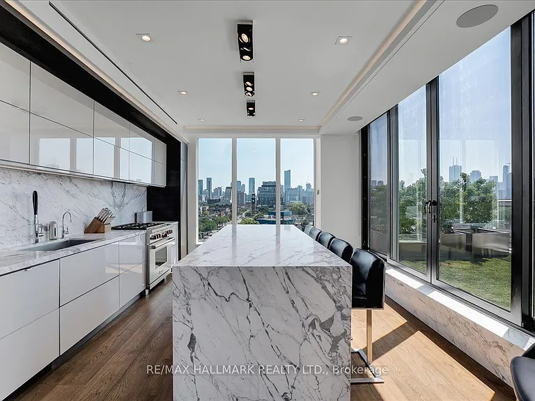 301 Markham St #Penthouse 805 — Photo 5