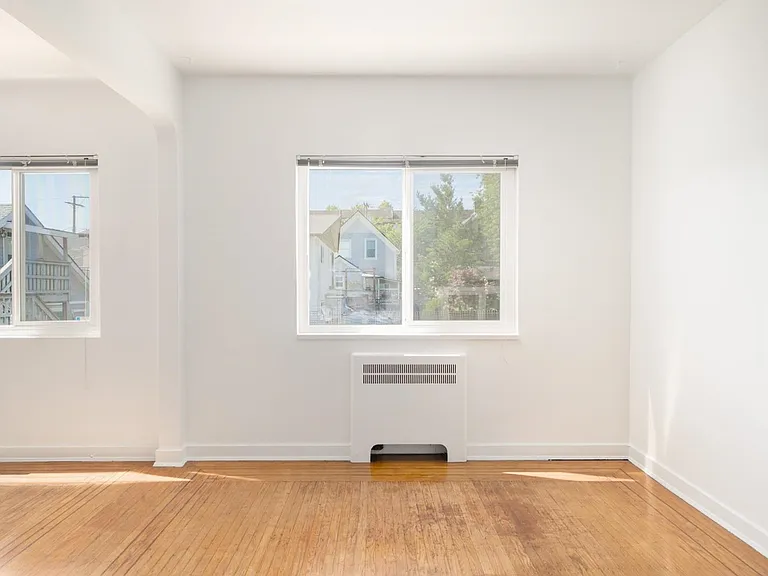 735 Royal Ave #209 — Photo 3