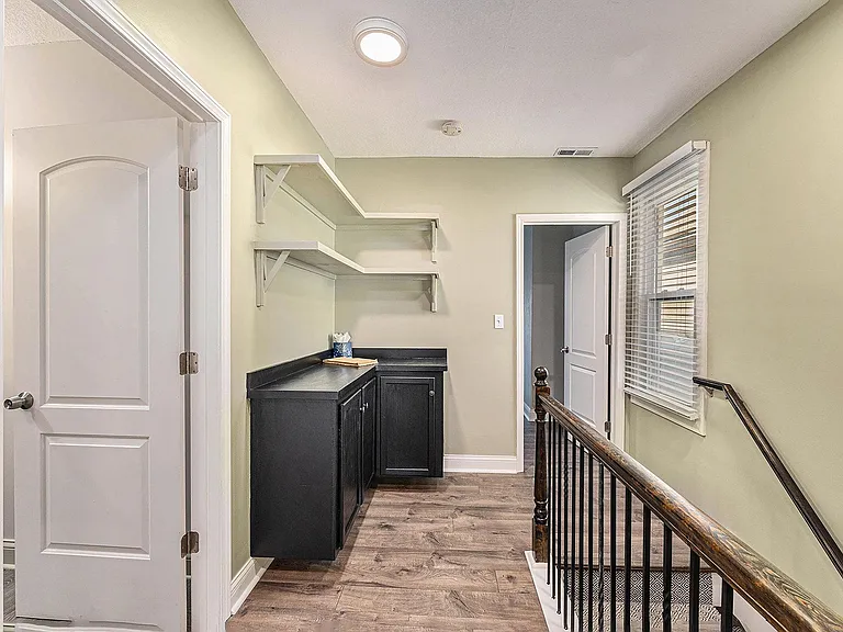 111 Park Ave — Photo 16