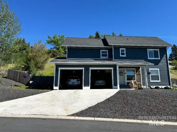 412 Conestoga Dr, Moscow, ID 83843