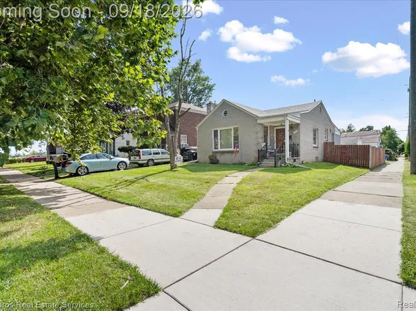 193 Lakewood St, Detroit, MI 48215