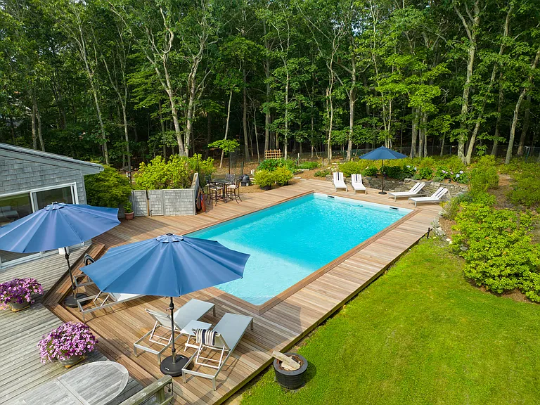 10 Crows Nest Cir — Photo 36