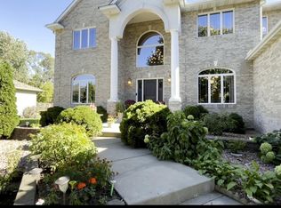 301 Plymouth Rd, Minnetonka, MN 55305