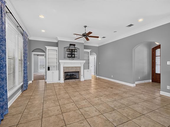 4th image of 9365 S Plaquemine Dr