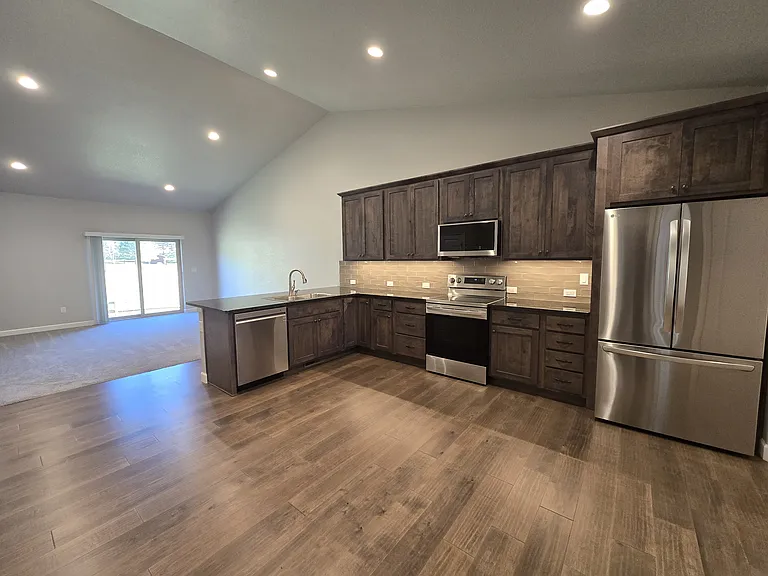 538 Brecken Ct — Photo 14
