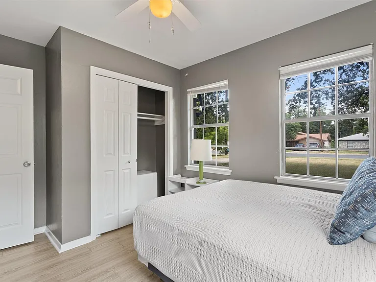 1182 Angelina St — Photo 19