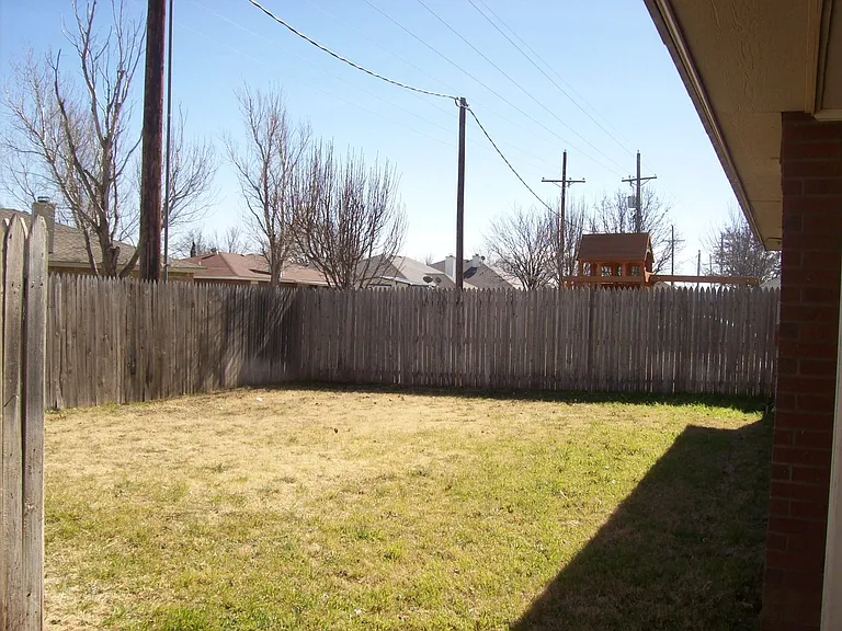 401 Justice Ave — Photo 22