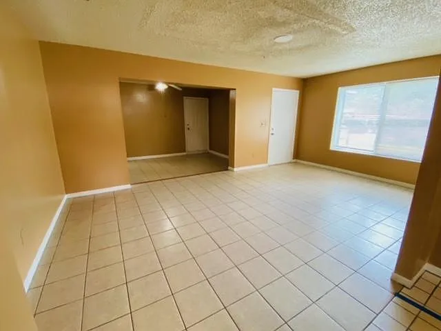 8151 La Marne Dr — Photo 7