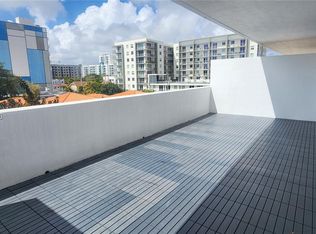 36 NW 6th Ave APT 403, Miami, FL 33128