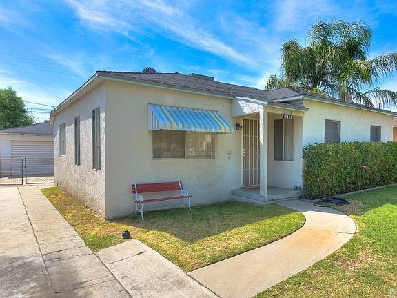 3rd image of 2860 N Sierra Way