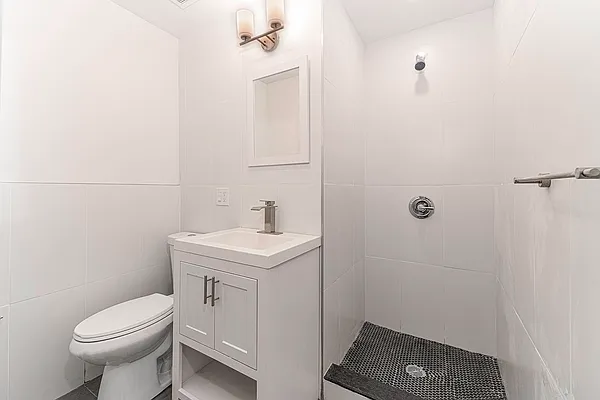 Rented by REAL New York | media 17