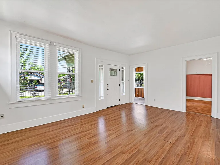2519 Stevens St — Photo 8