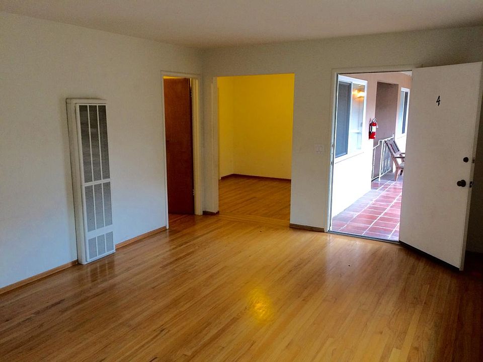 1st image of 650 Oak Grove Ave