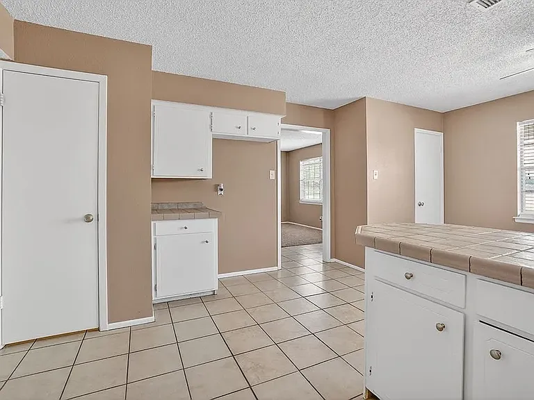 2615 Haynes Dr #B — Photo 8
