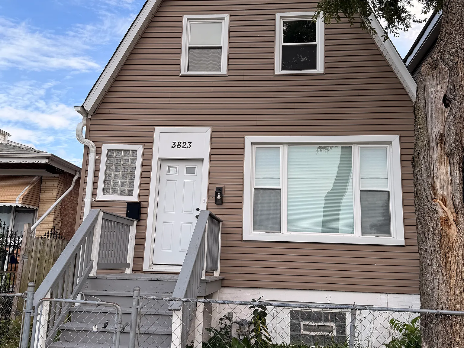 3 bed, 1699 sqft, $3,200 — Photo 1