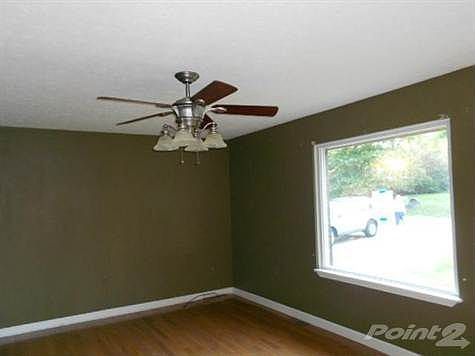 4th image of 1512 Regina Ct