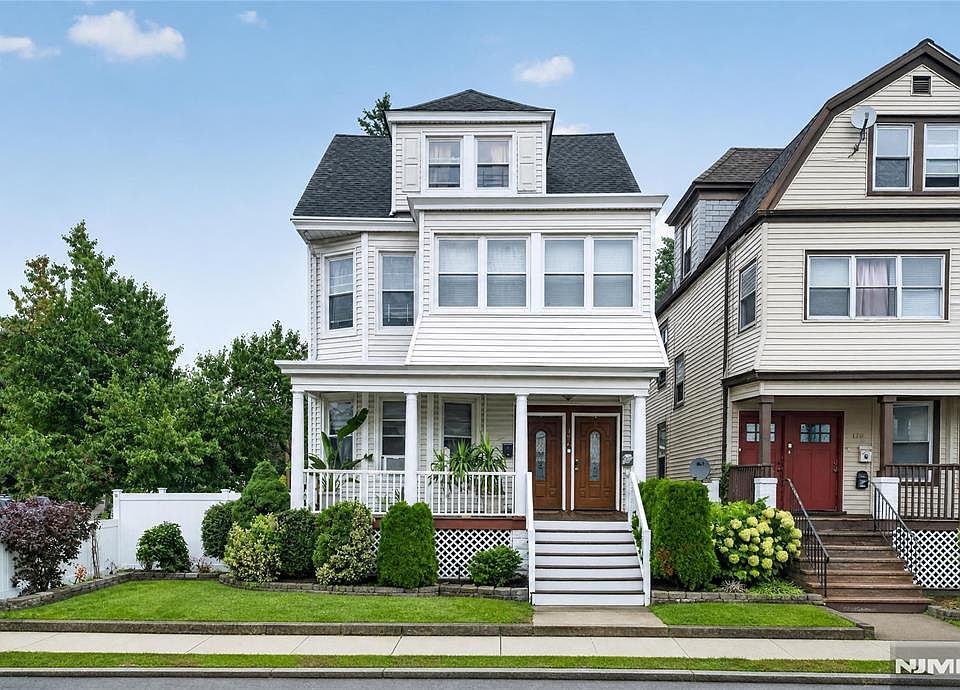 1st image of 76 Laurel Avenue