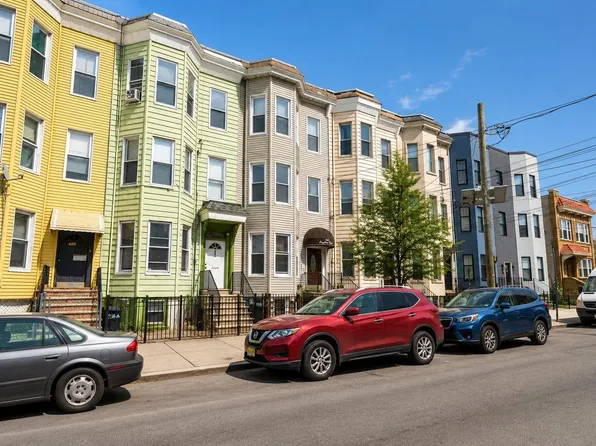 242 Palisade Avenue image 1 of 12