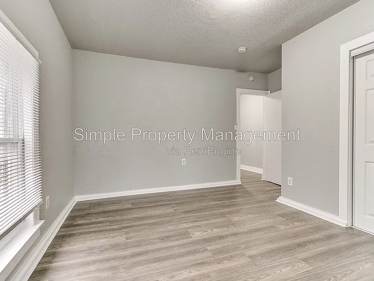 1728 NE Euclid St — Photo 28