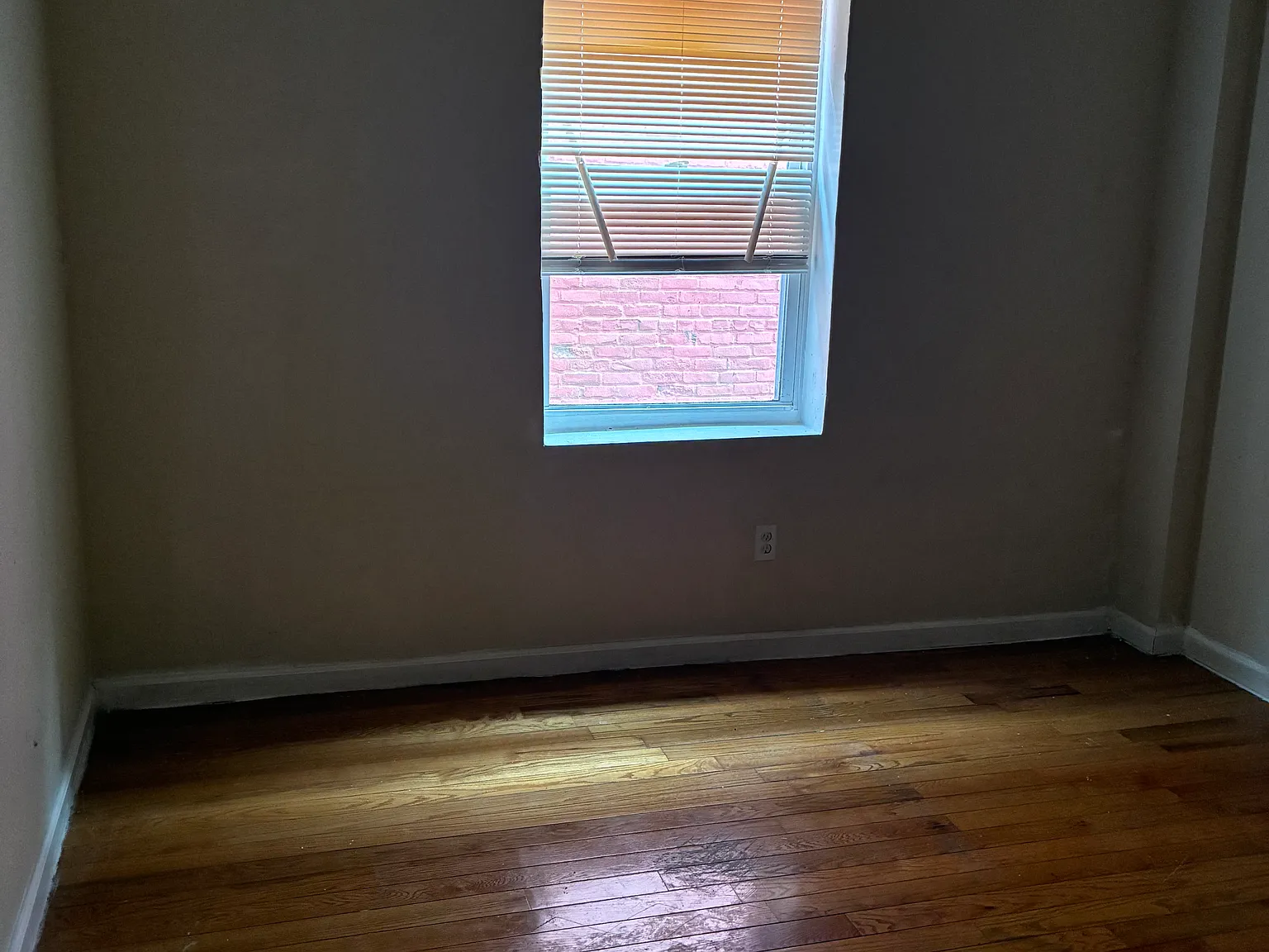 116 N Mississippi Ave — Photo 2