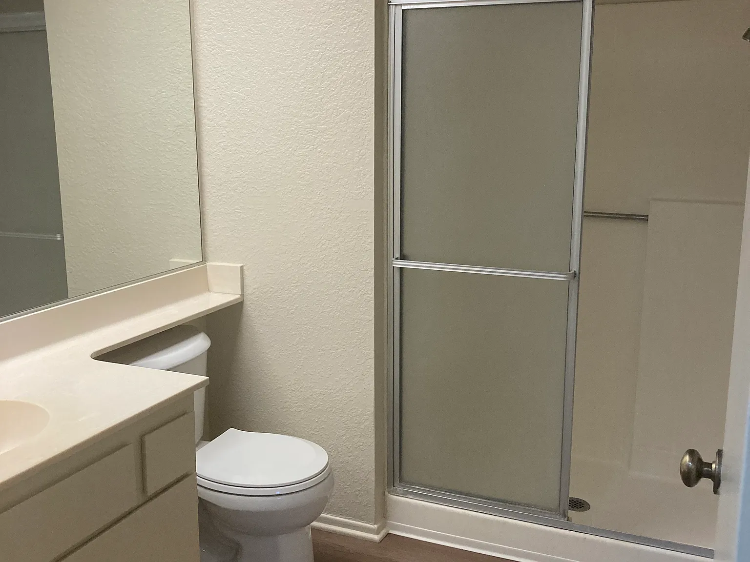 2 bed, 1032 sqft, $3,300 — Photo 3
