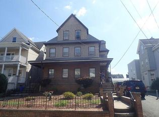 26 E 32nd St #3R, Bayonne, NJ 07002