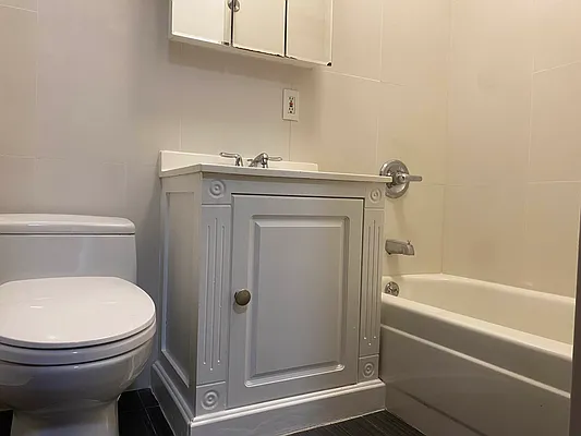 Rented by Bohemia Realty Group | media 16