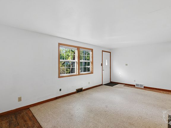 5th image of 5005 N 4370w Rd
