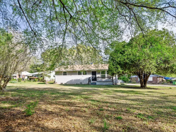 2314 Dandridge Dr, Raleigh, NC 27610