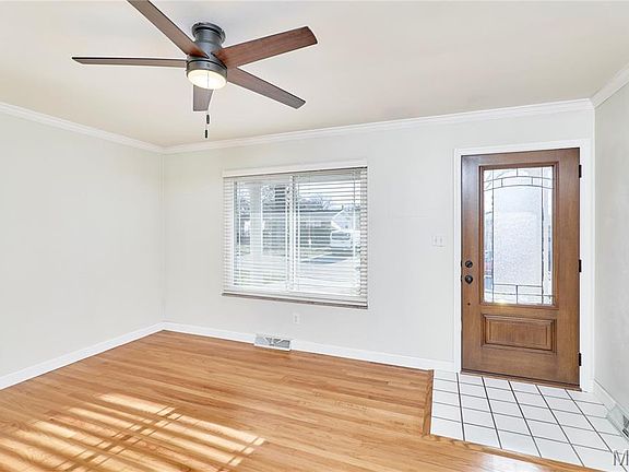 4th image of 429 Fairview Ct