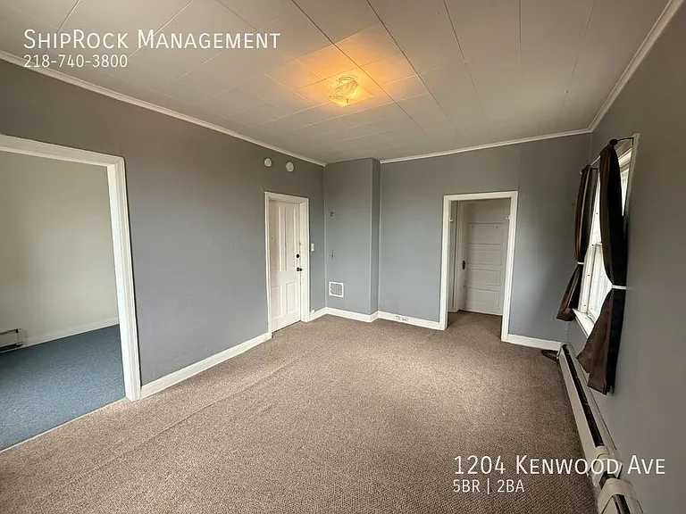 1204 Kenwood Ave — Photo 21