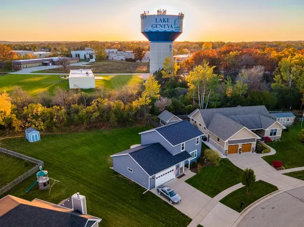 990 Hudson TRAIL, Lake Geneva, WI 53147
