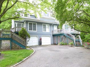 6 Mariners Way APT B, Glen Cove, NY 11542
