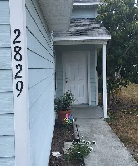 2829 Nordman Ave — Photo 2
