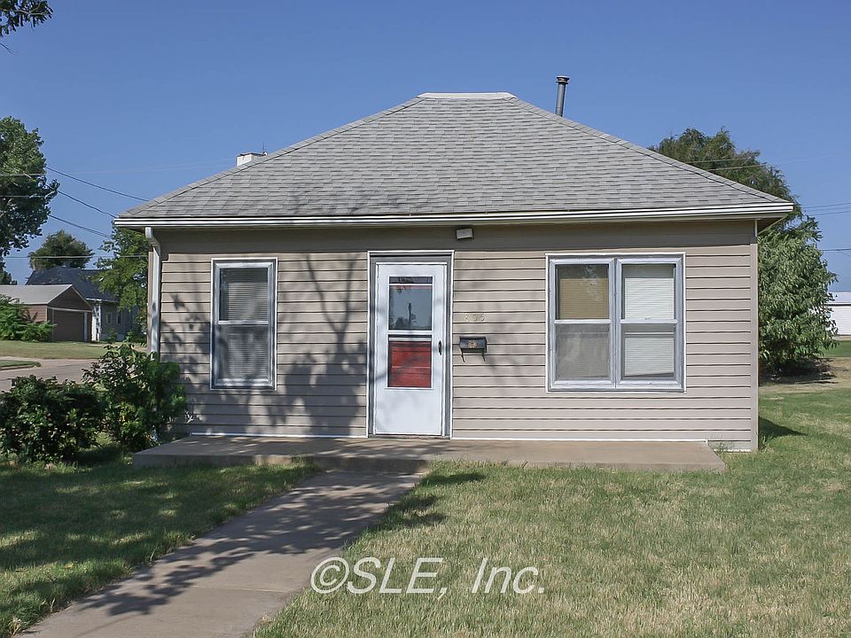 Front view of home
