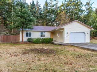 1380 Jordan Ct, Oak Harbor, WA 98277