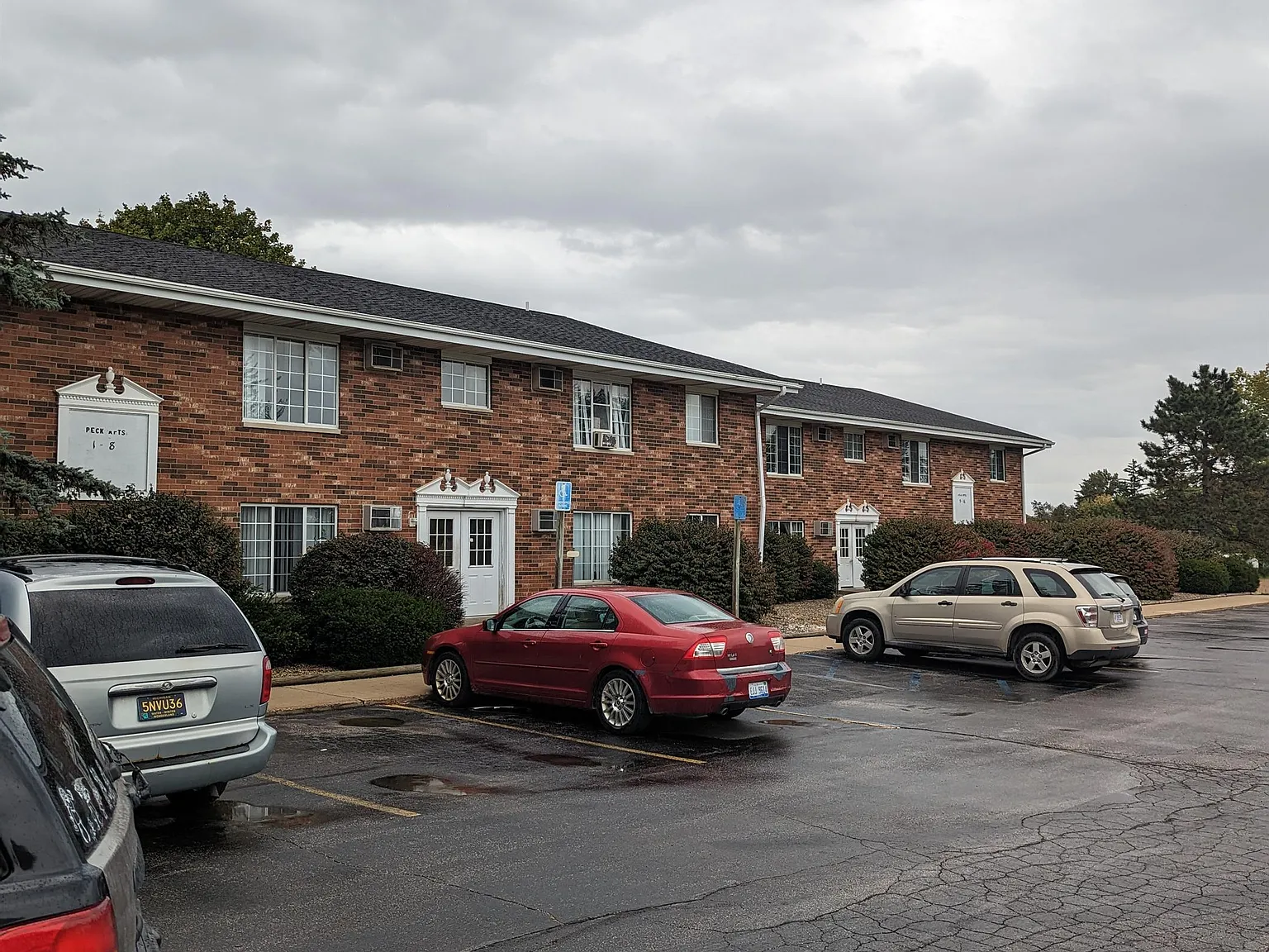 Peck Apartments - 12 — Photo 2
