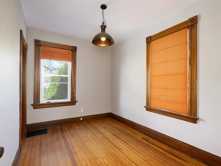 2892 Markbreit Ave — Photo 7