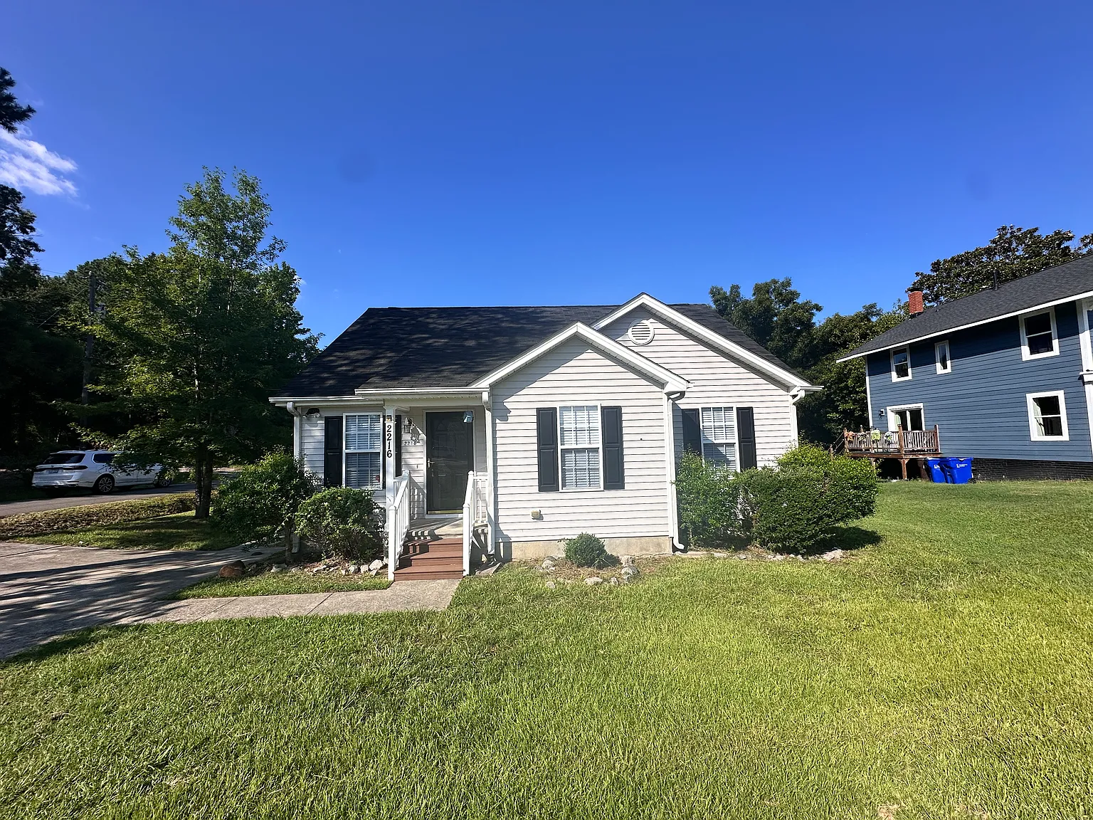 3 bed, 1132 sqft, $1,650 — Photo 1