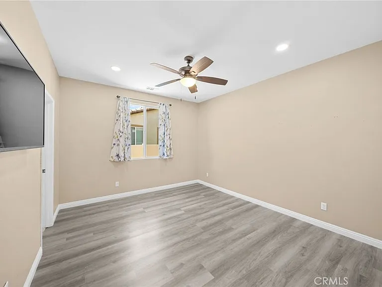 1420 Yarrow Ln — Photo 24