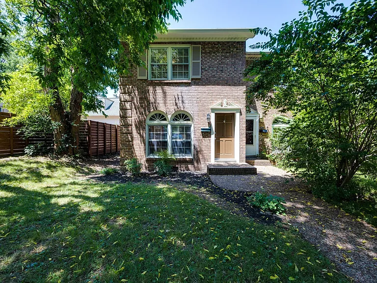 2604 Belcourt Ave #B — Photo 1