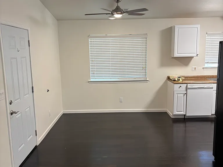 9710 Kent St — Photo 5