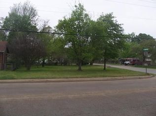 400 W Carson St, Bryan, TX 77801