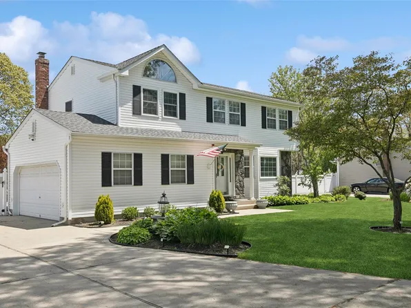 283 Terry Road, Sayville, NY 11782