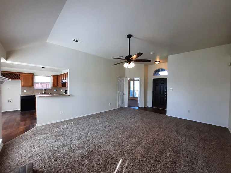 1016 Glenhaven Dr — Photo 8