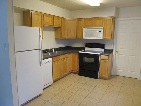 2nd image of 532 Schneider Dr APT D