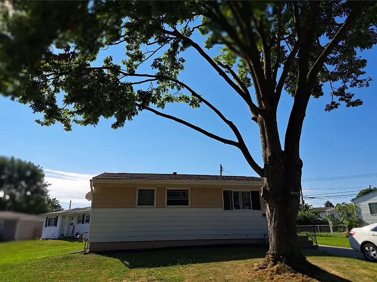446 N Westmoor Ave — Photo 3