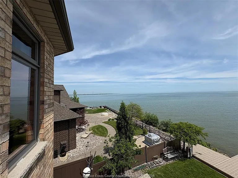 236 Shoreview Ct — Photo 38