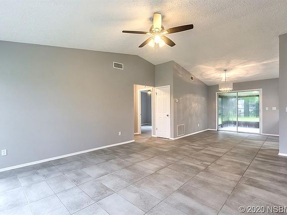 4th image of 1507 Victory Palm Dr