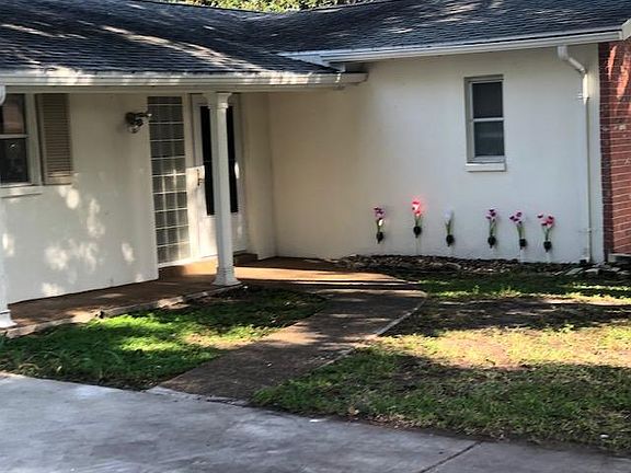 4th image of 9007 Lakewood Dr